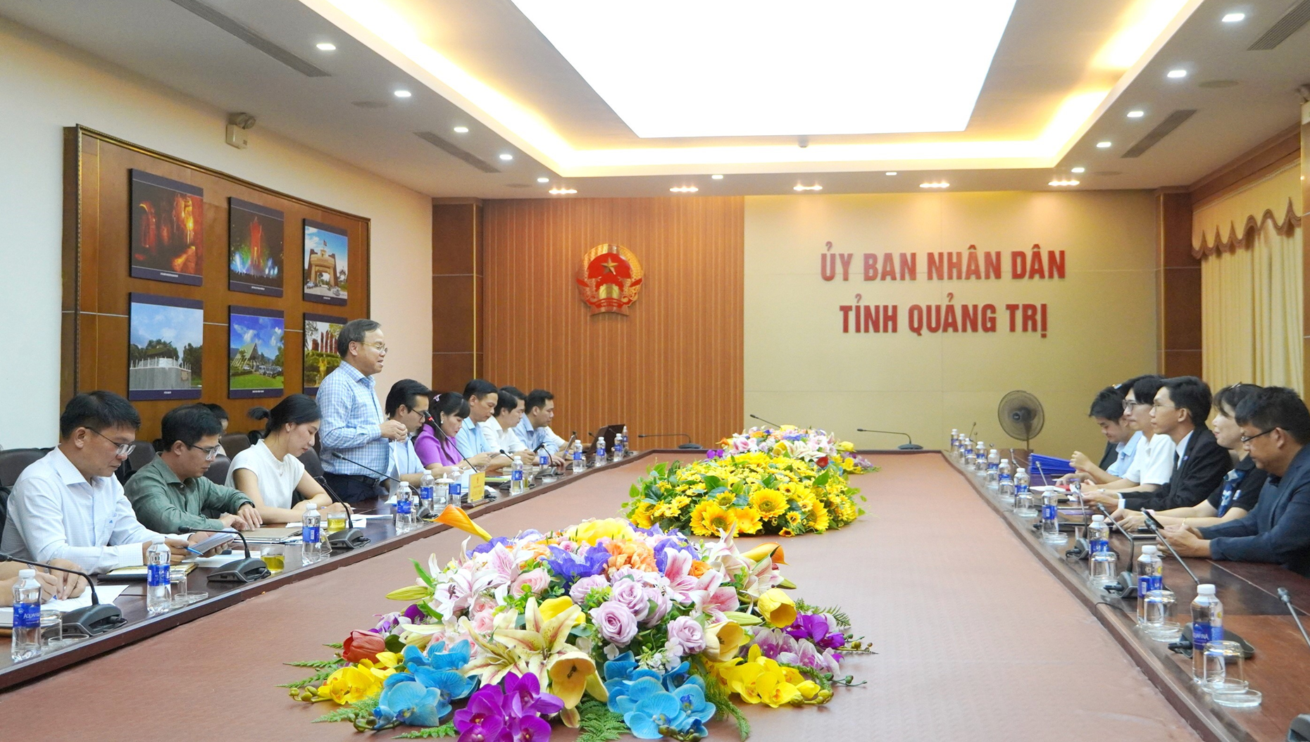 ubnd-tinh-quang-tri-lam-viec-ve-vat-lieu-ban-da-17862398451792045592248 Quảng Trị thu hút đầu tư ngành vật liệu bán dẫn và vật liệu công nghệ cao- Ảnh 1.