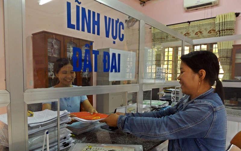 Chính Sách Mới Đối Với Viên Chức Lãnh Đạo Trong Giáo Dục