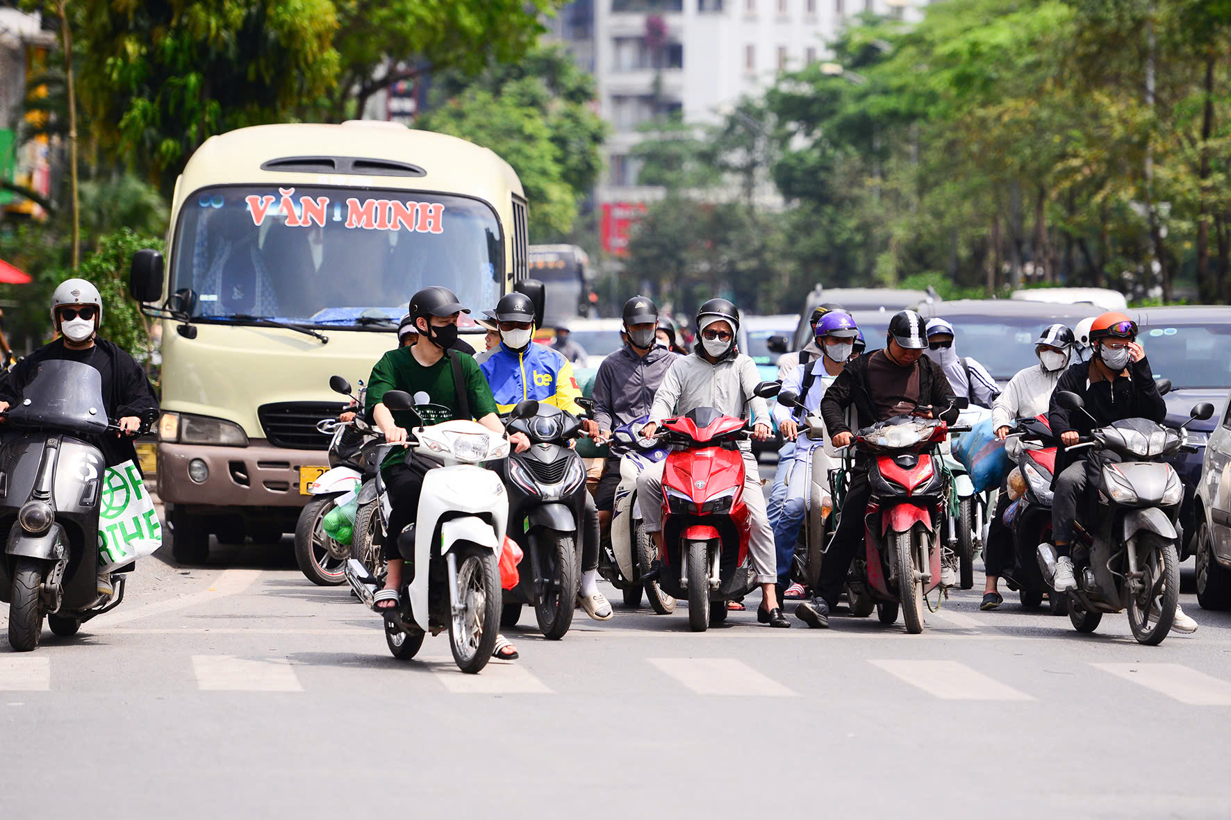 Đợt nắng nóng diện rộng ở miền Bắc và miền Trung kéo dài bao lâu? Đợt nắng nóng kéo dài đang diễn ra tại miền Bắc