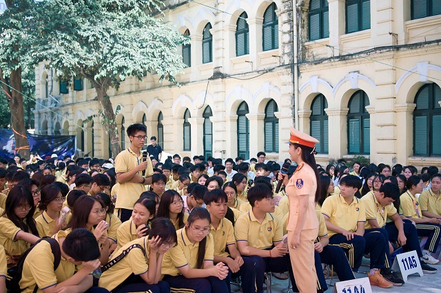 An toàn giao thông học đường ở Hà Nội: cam kết, kiểm tra và trách nhiệm người thực thi