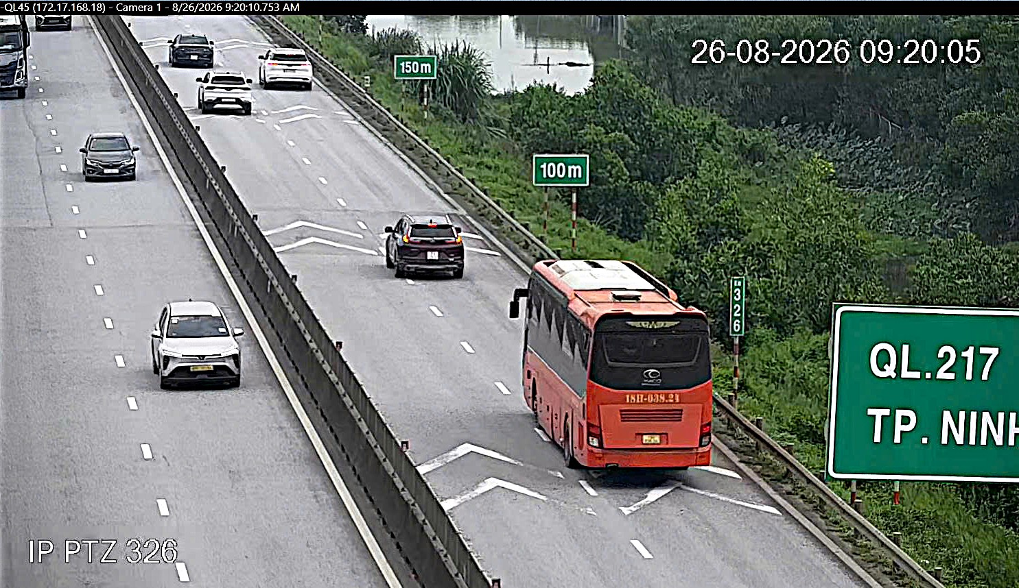 2aoboqu8jffrzgit9vsf5fkfploqzyuy5pkfwg3c-1788312866983349857878 CSGT xử lý lỗi không giữ khoảng cách tại những vị trí nào trên cao tốc?- Ảnh 2.