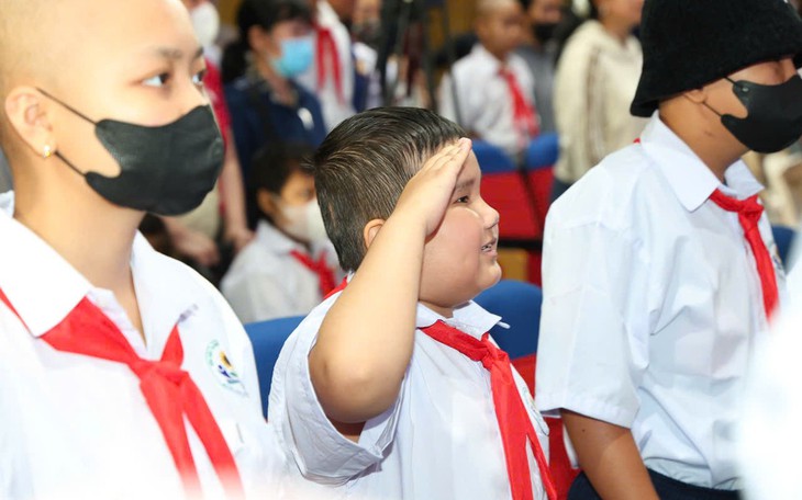 Rộn ràng khai giảng năm học mới ở Trường Sa- Ảnh 5.