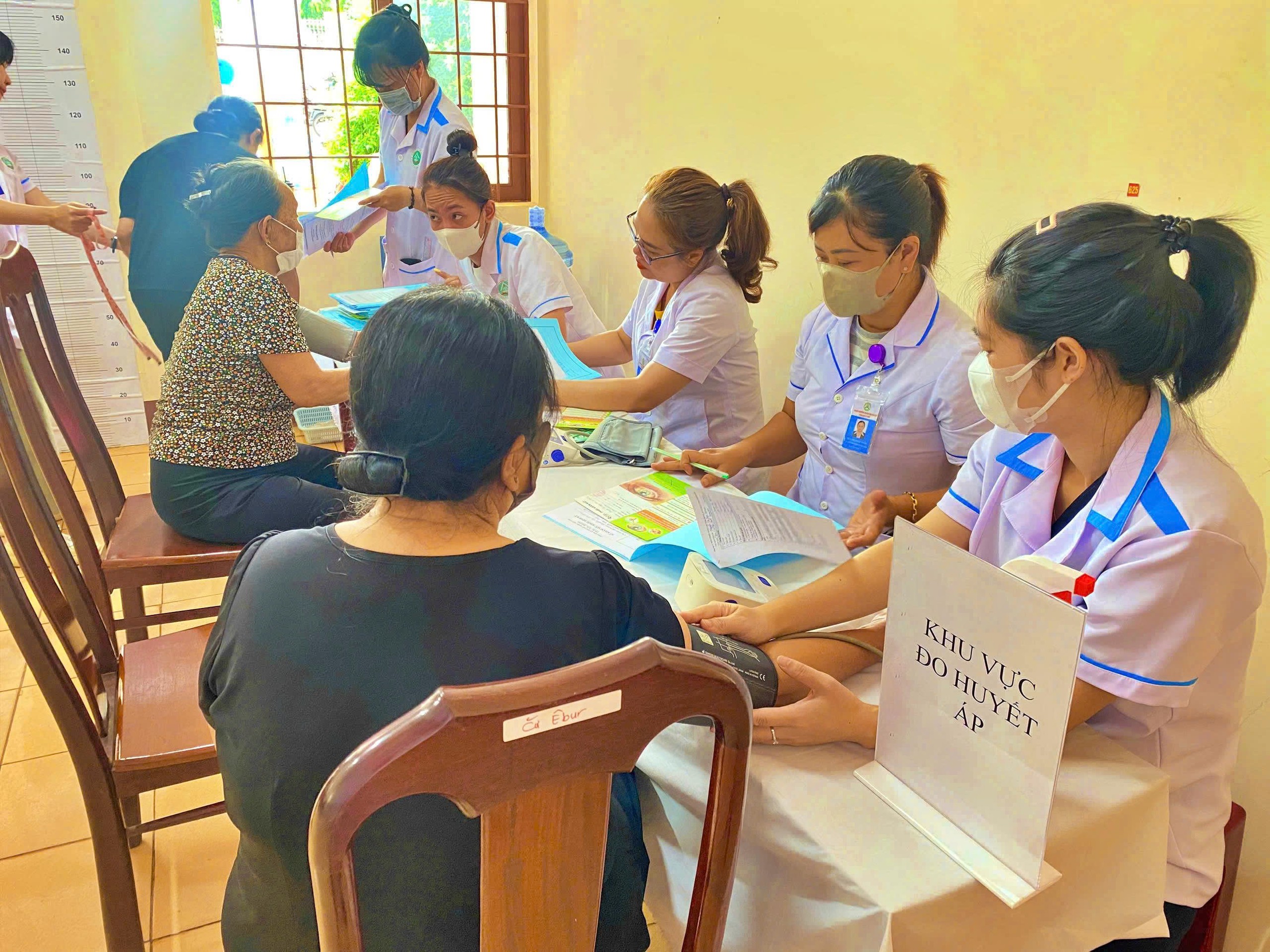 Làm sao Buôn Ma Thuột mở rộng mạng lưới khám sức khỏe miễn phí cho nhóm dễ tổn thương