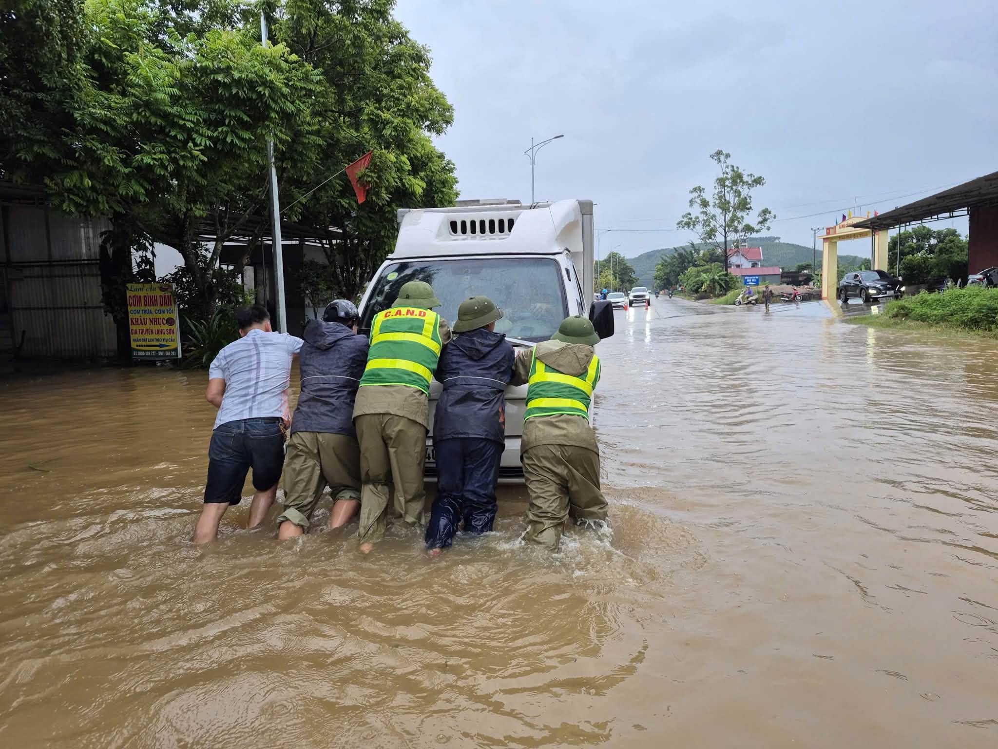 Mưa dông miền Bắc sắp tăng cường: kịch bản 7–14/9 và những cảnh báo cần biết