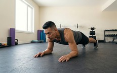 Giải Pháp An Toàn Để Đối Phó Với Đốm Đồi Mồi Trên Da