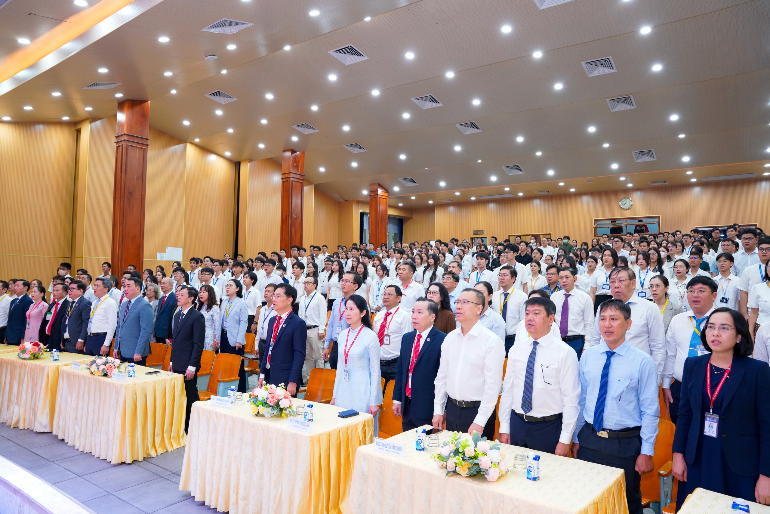 Khai giảng Đại học Y Dược TPHCM 2026: Bắt đầu hành nghề y bằng trách nhiệm và lòng đồng cảm