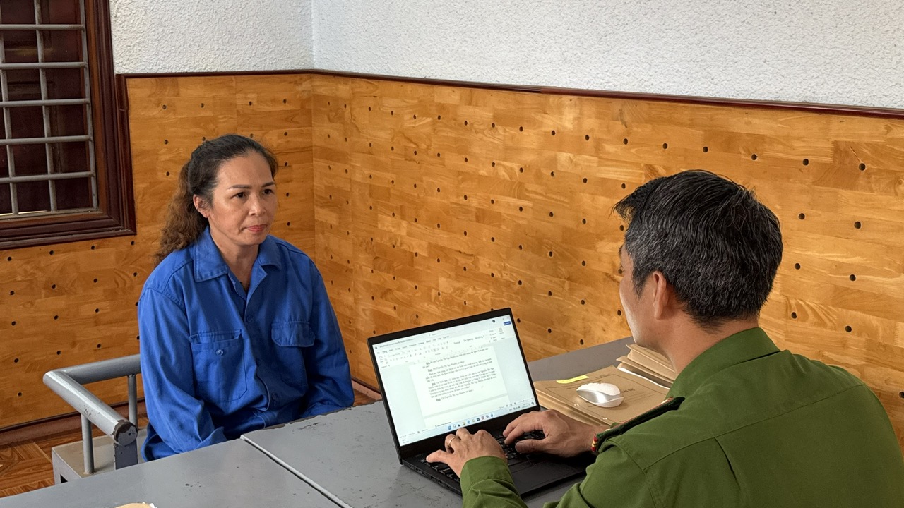 Đắk Lắk khởi tố giám đốc doanh nghiệp và 9 cán bộ bảo vệ rừng liên quan lâm sản không rõ nguồn gốc