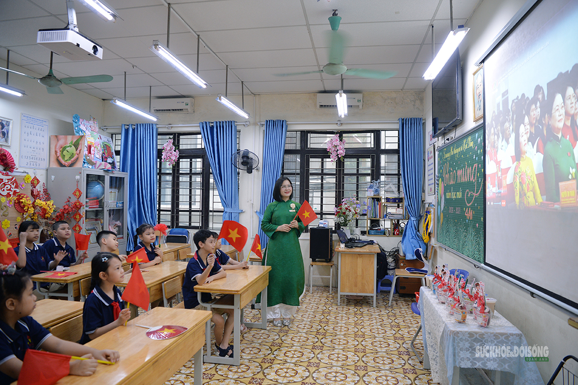 xuc-dong-le-khai-giang015-17885747293691876078783 - Ảnh 1.